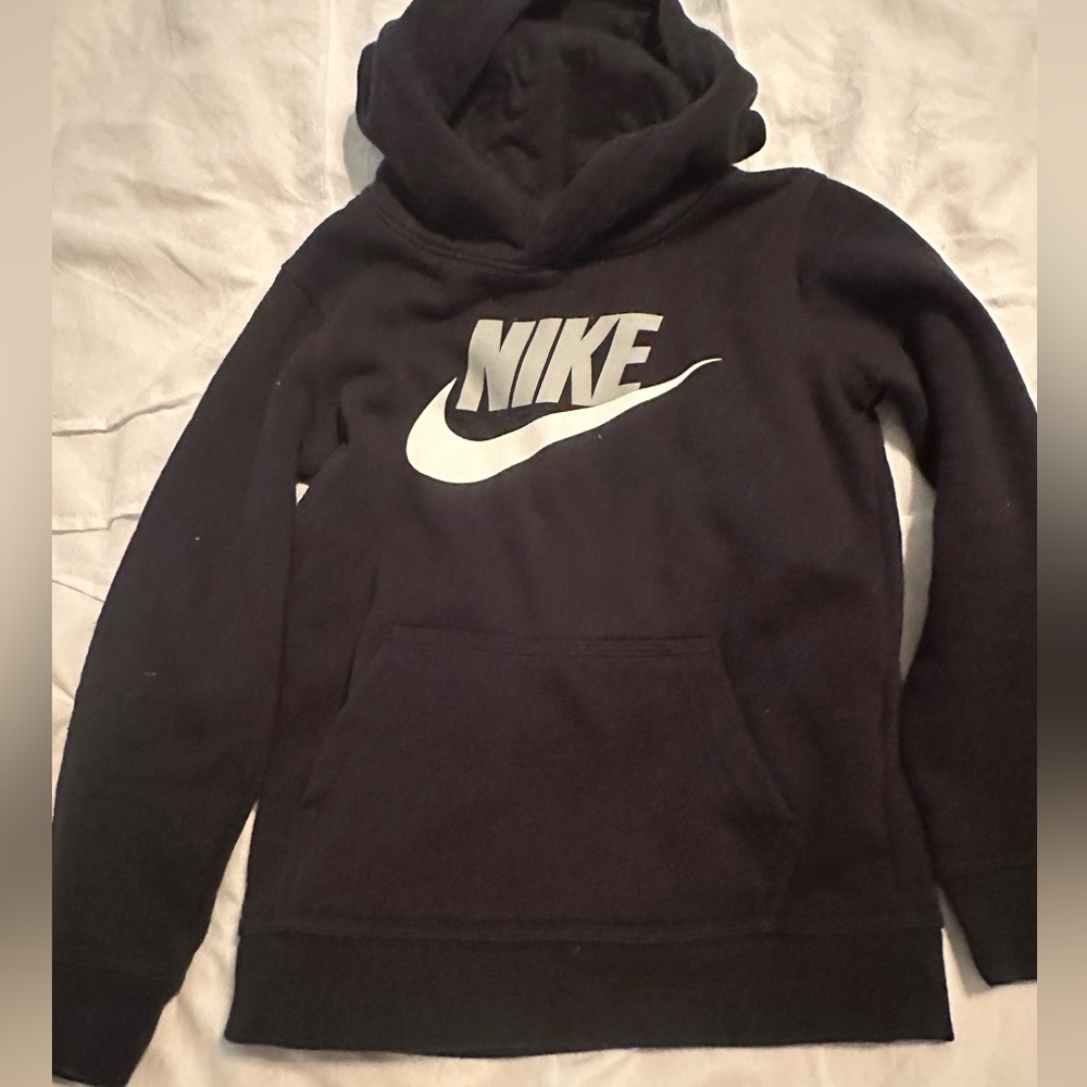 Unisex Nike Black Pullover with Iconic Logo